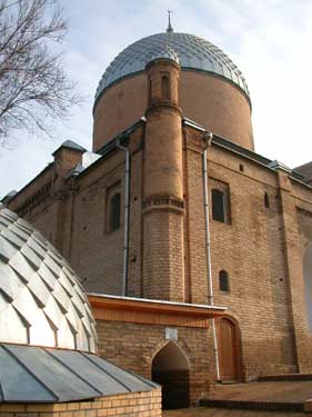 mausoleum of Sheikh Zaynudin Bobo